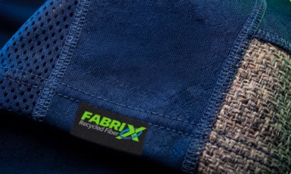 Add FabriX labeling to the garment
